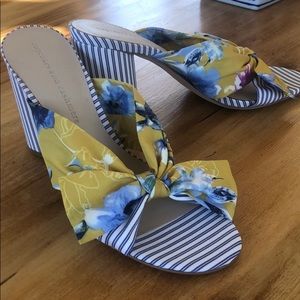 Cupcakes and Cashmere Mules, 8.5 NWT